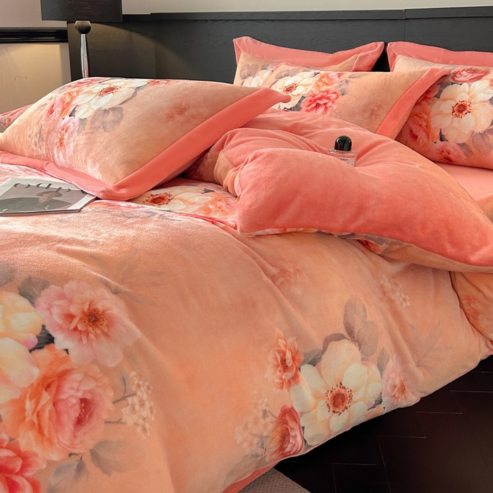 91家纺网 家纺一手货源 找家纺 诺梵家纺 2025新款暗合大版数码印花四件套 念花溪