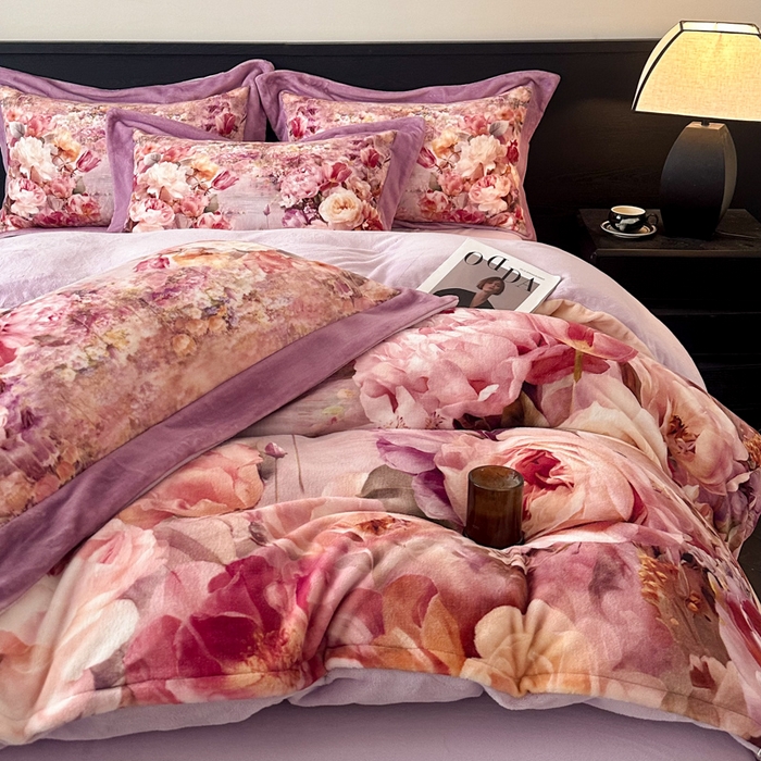 91家纺网 家纺一手货源 找家纺 诺梵家纺 2025新款暗合大版数码印花四件套 画春山-紫