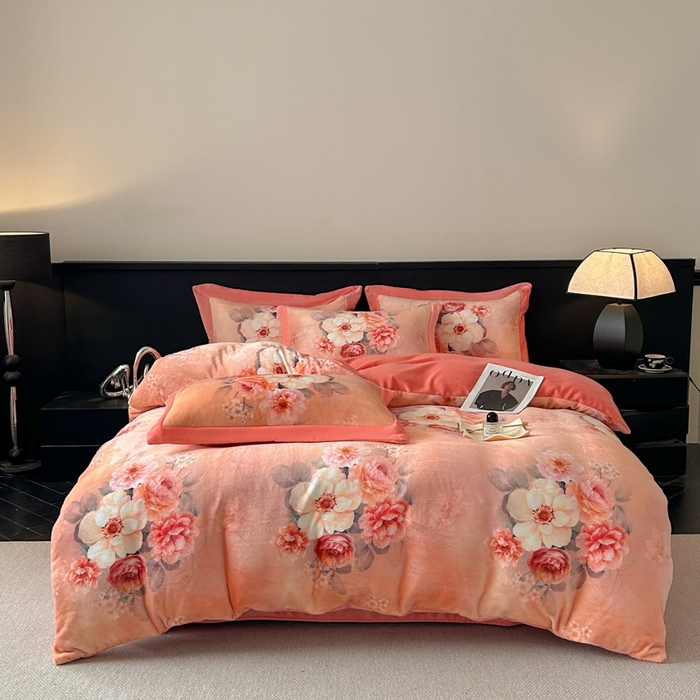 91家纺网 家纺一手货源 找家纺 诺梵家纺 2025新款暗合大版数码印花四件套 念花溪