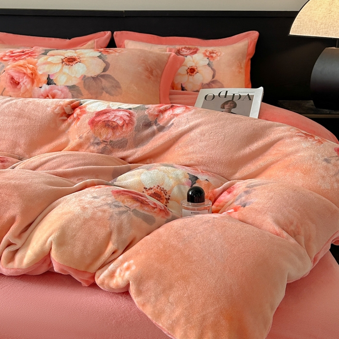 91家纺网 家纺一手货源 找家纺 诺梵家纺 2025新款暗合大版数码印花四件套 念花溪