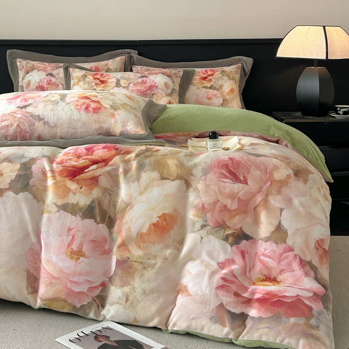 91家纺网 家纺一手货源 找家纺 诺梵家纺 2025新款暗合大版数码印花四件套 疏影