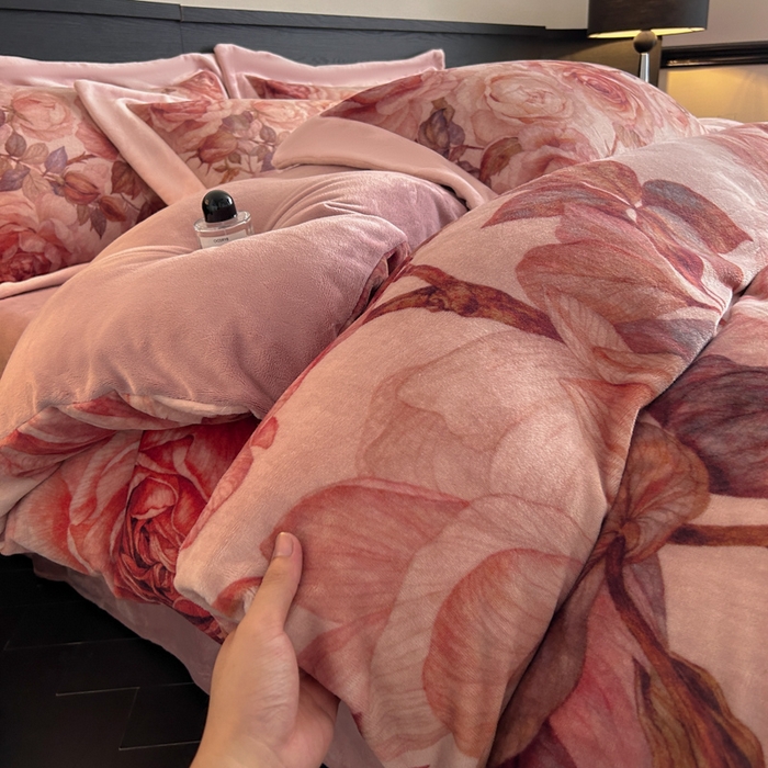 91家纺网 家纺一手货源 找家纺 诺梵家纺 2025新款暗合大版数码印花四件套 秋芜眠