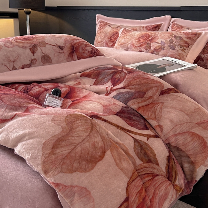 91家纺网 家纺一手货源 找家纺 诺梵家纺 2025新款暗合大版数码印花四件套 秋芜眠