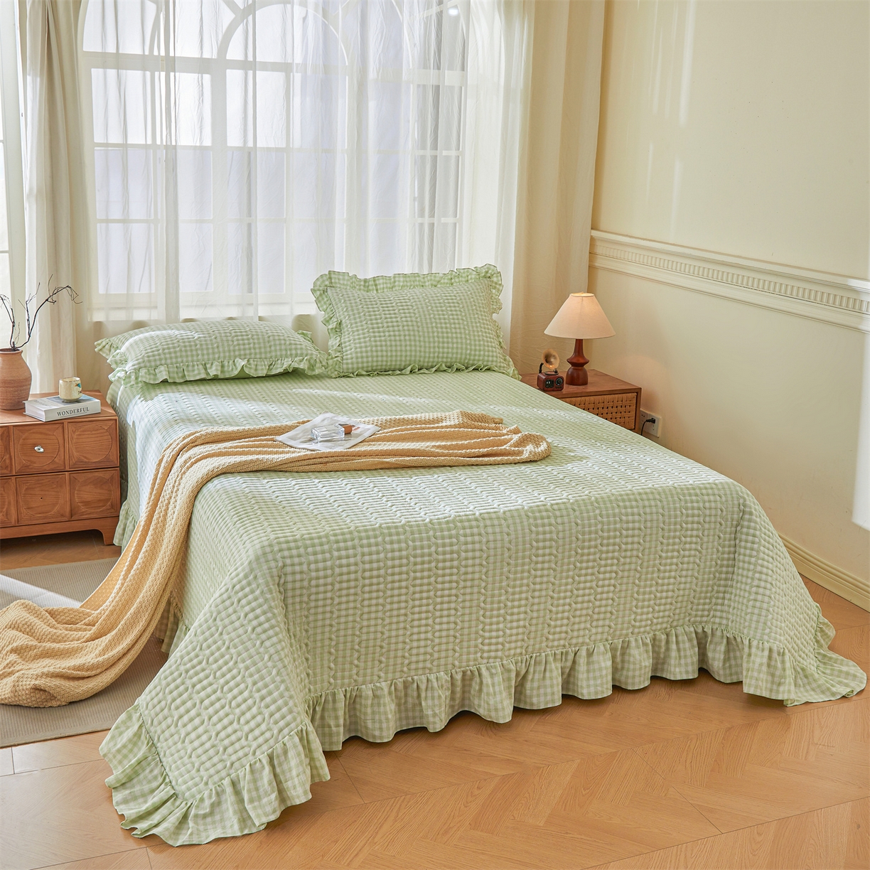 91家纺网 家纺一手货源 找家纺 珂博家纺 2025新款韩版花边纯棉全棉水洗棉色织床盖三件套单枕套 果绿小格