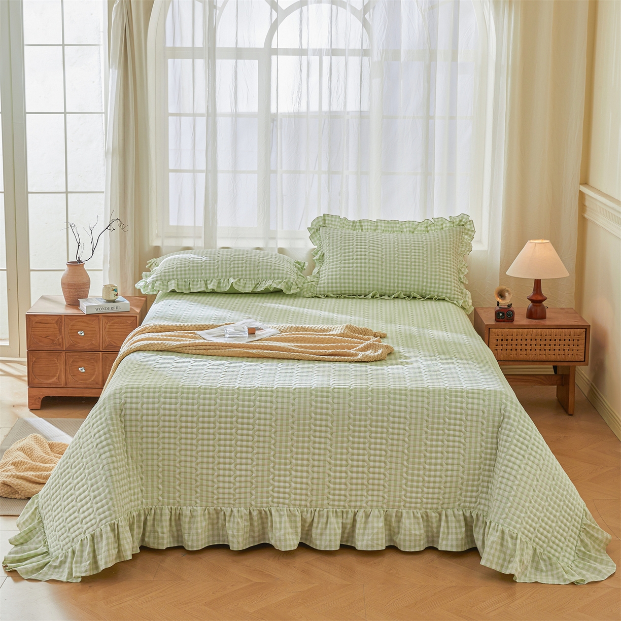 91家纺网 家纺一手货源 找家纺 珂博家纺 2025新款韩版花边纯棉全棉水洗棉色织床盖三件套单枕套 果绿小格