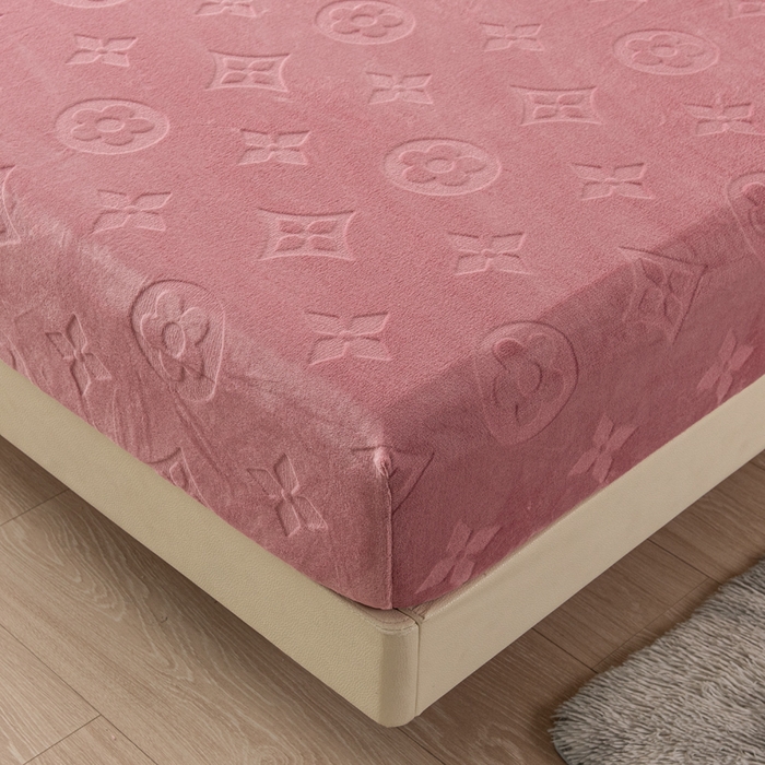 91家纺网 家纺一手货源 找家纺 给笠 2025新款200克剪花五叶草爱维牛奶绒床笠 豆沙