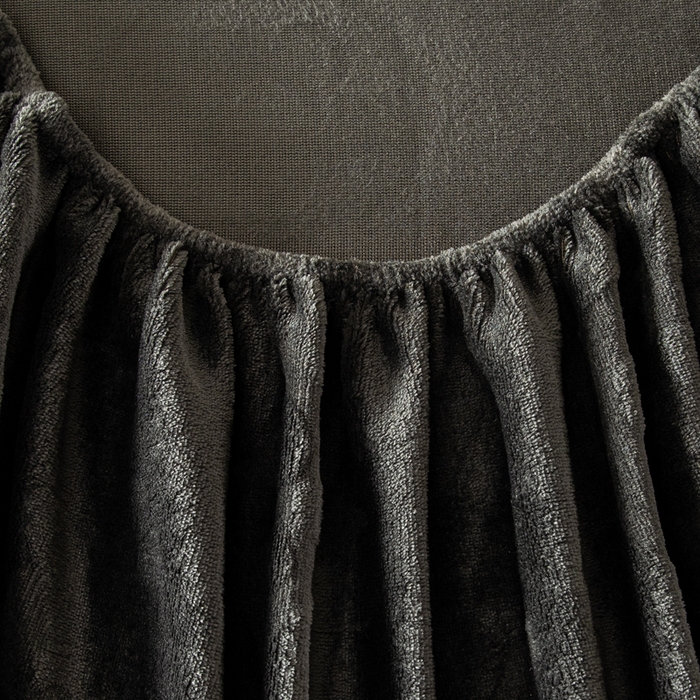 91家纺网 家纺一手货源 找家纺 给笠 2025新款200克剪花五叶草爱维牛奶绒床笠 深灰