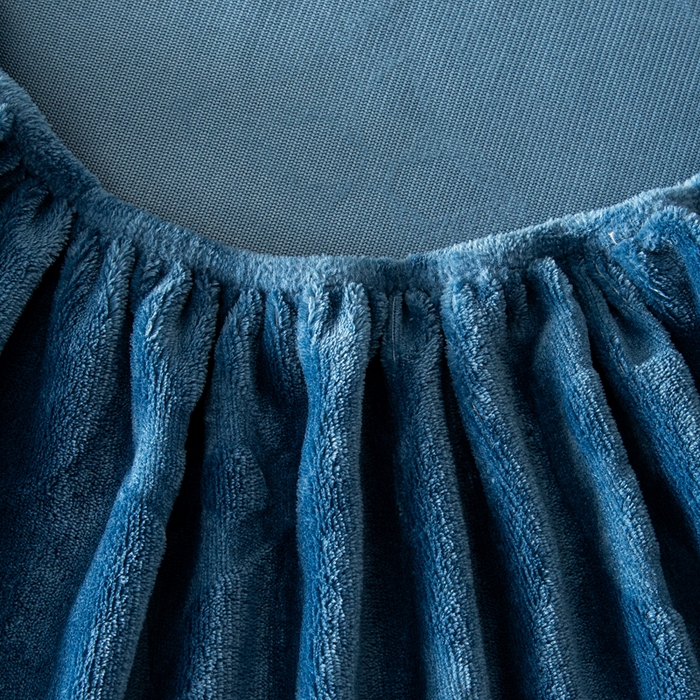 91家纺网 家纺一手货源 找家纺 给笠 2025新款200克剪花五叶草爱维牛奶绒床笠 宝石蓝