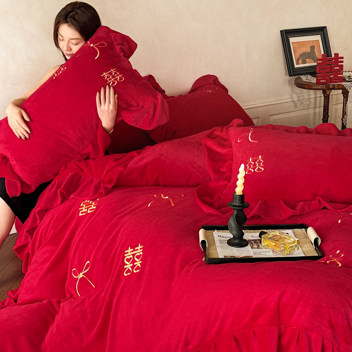 91家纺网 家纺一手货源 找家纺 欧乐蒂 2025新款婚庆款牛奶绒刺绣系列四件套-爱相随 爱相随-金