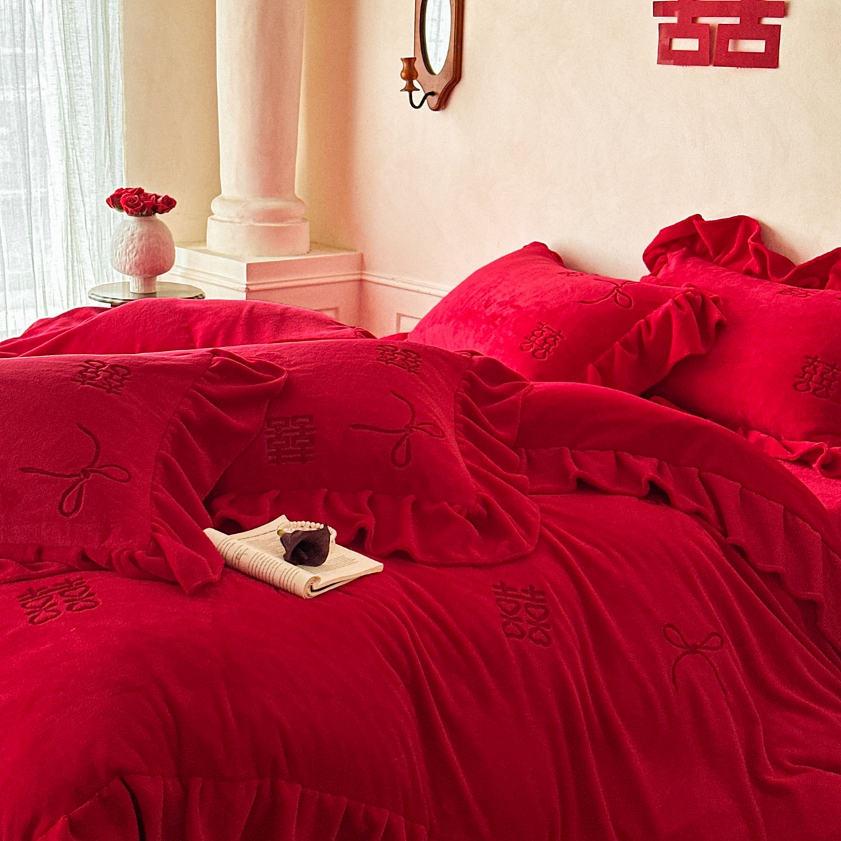 91家纺网 家纺一手货源 找家纺 欧乐蒂 2025新款婚庆款牛奶绒刺绣系列四件套-爱相随 爱相随-喜红