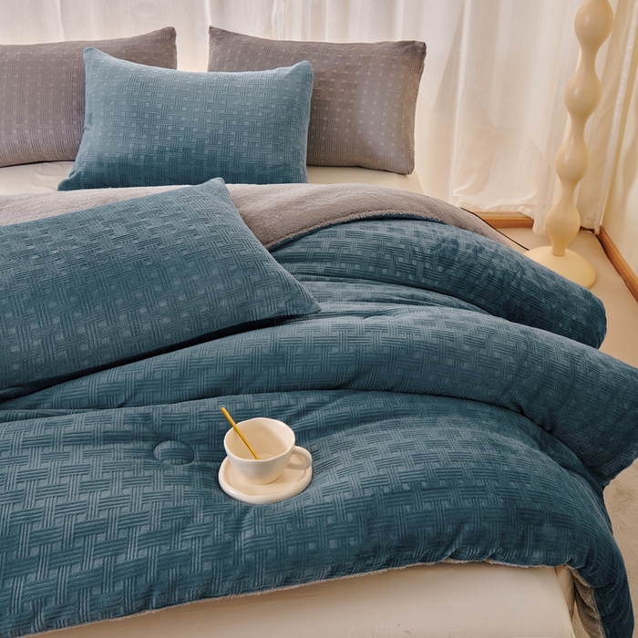 91家纺网 家纺一手货源 找家纺 （总）栩裕纺织 2025新款华夫格牛奶绒北极绒冬被被子被芯