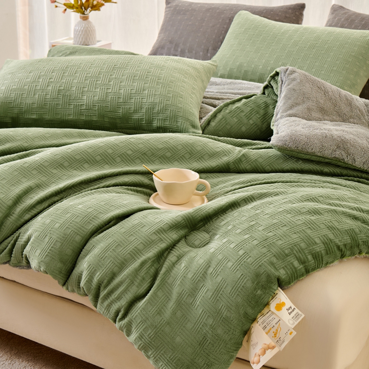 91家纺网 家纺一手货源 找家纺 栩裕纺织 2026新款华夫格牛奶绒北极绒冬被被子被芯 绿色