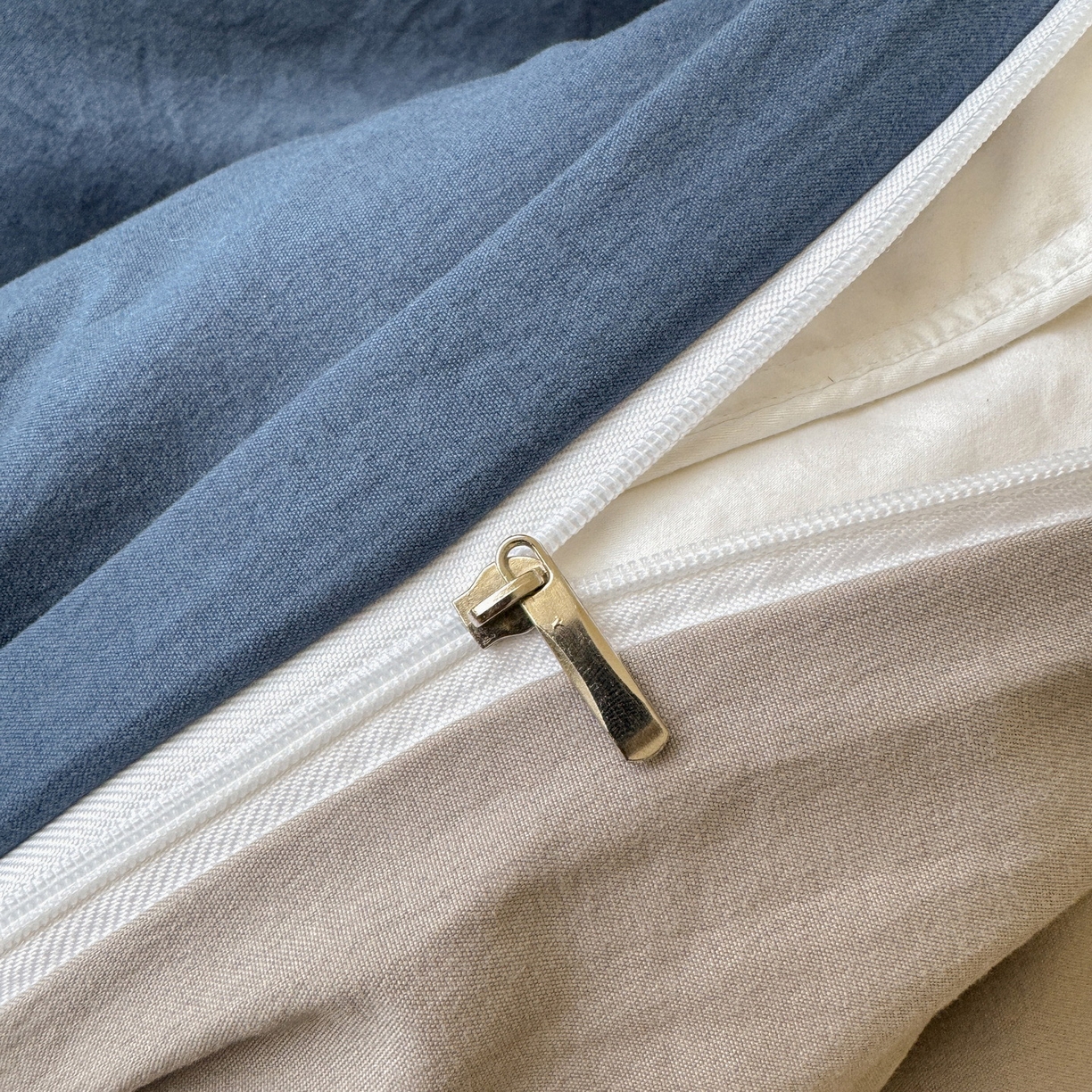 91家纺网 家纺一手货源 找家纺 桔禾家纺 2025新款ins风纯色水洗棉四件套双拼水洗棉学生三件套四件套 深海蓝