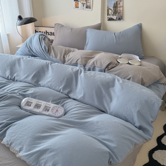 91家纺网 家纺一手货源 找家纺 桔禾家纺 2025新款ins风纯色水洗棉四件套双拼水洗棉学生三件套四件套 宾利蓝浅灰