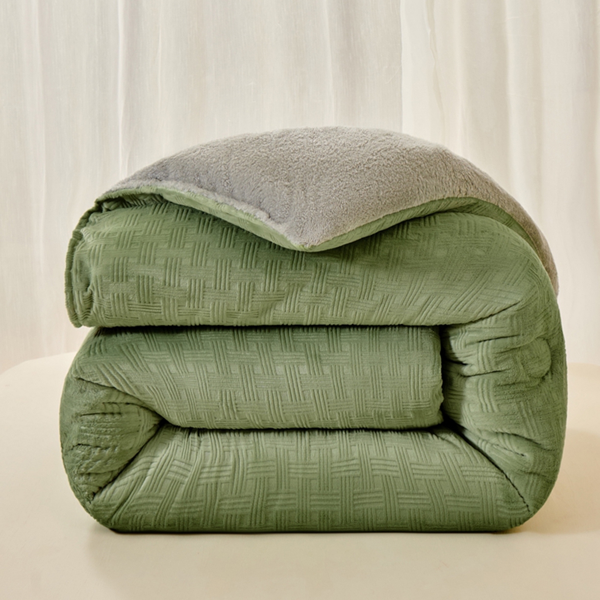91家纺网 家纺一手货源 找家纺 栩裕纺织 2026新款华夫格牛奶绒北极绒冬被被子被芯 绿色