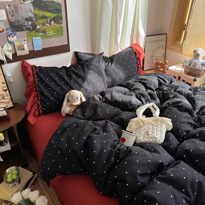 91家纺网 家纺一手货源 找家纺 阿曼达 2025新款韩系法式慵懒氛围感印花泡芙花边四件套（专版花型） 樱花泡芙-黑