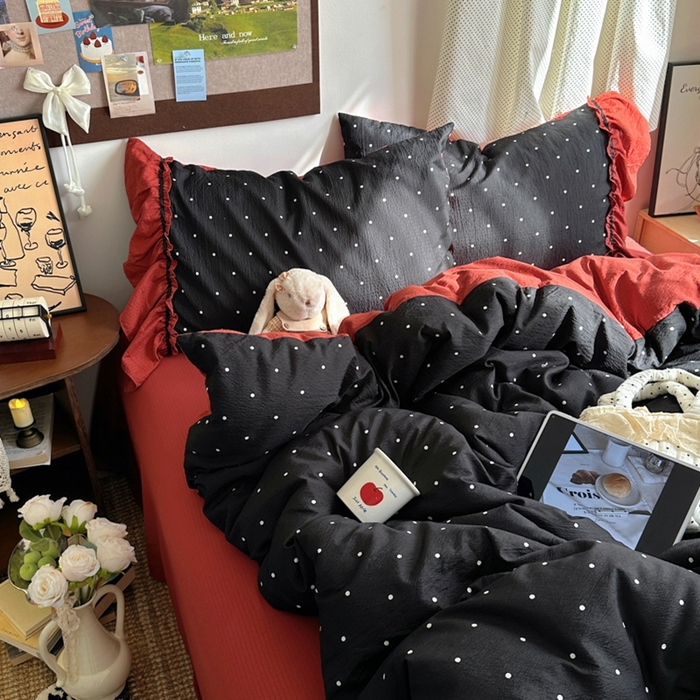 91家纺网 家纺一手货源 找家纺 阿曼达 2025新款韩系法式慵懒氛围感印花泡芙花边四件套（专版花型） 樱花泡芙-黑