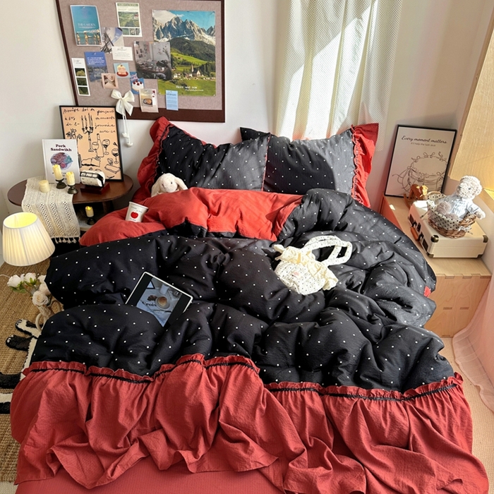 91家纺网 家纺一手货源 找家纺 阿曼达 2025新款韩系法式慵懒氛围感印花泡芙花边四件套（专版花型） 樱花泡芙-黑