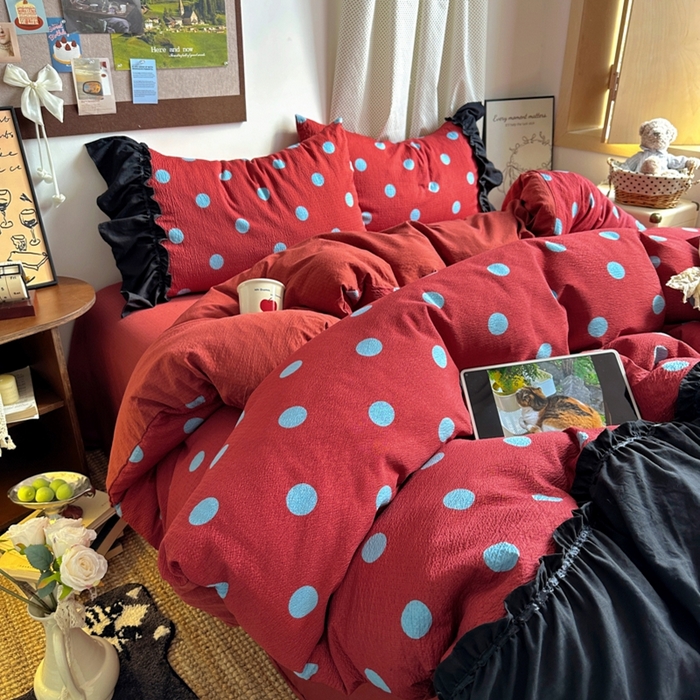 91家纺网 家纺一手货源 找家纺 阿曼达 2025新款韩系法式慵懒氛围感印花泡芙花边四件套（专版花型） 樱花泡芙-红