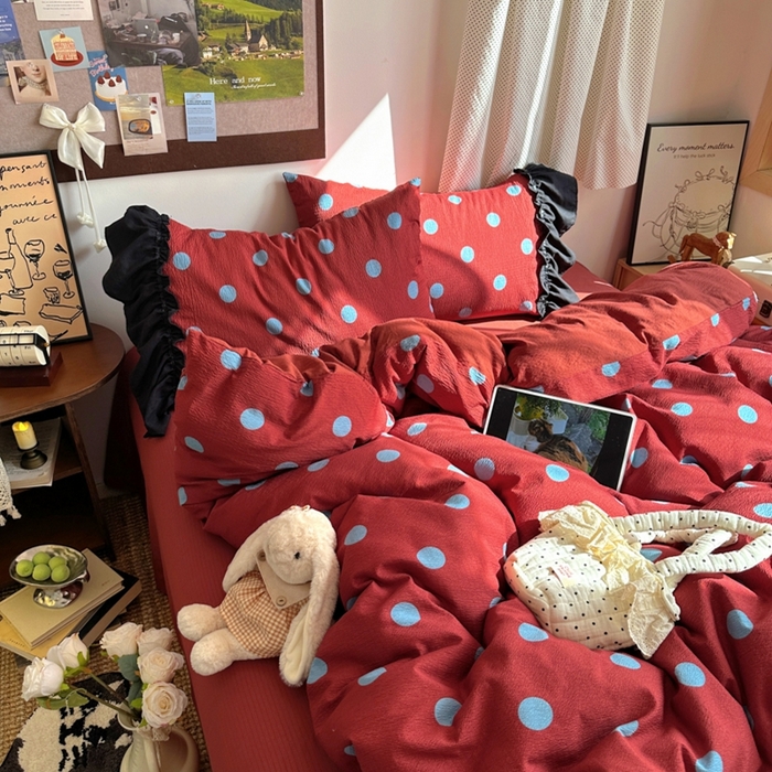 91家纺网 家纺一手货源 找家纺 阿曼达 2025新款韩系法式慵懒氛围感印花泡芙花边四件套（专版花型） 樱花泡芙-红