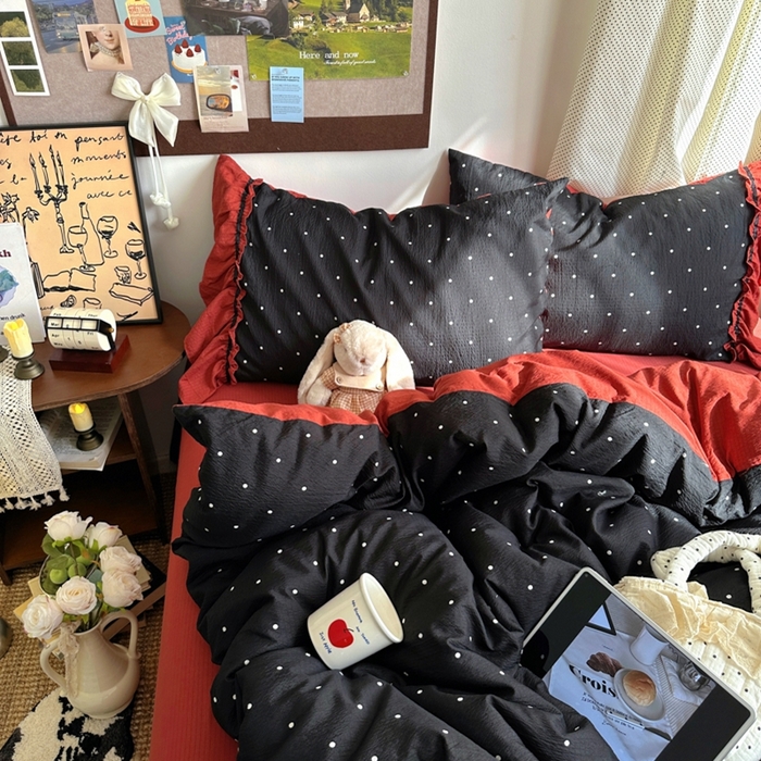 91家纺网 家纺一手货源 找家纺 阿曼达 2025新款韩系法式慵懒氛围感印花泡芙花边四件套（专版花型） 樱花泡芙-黑