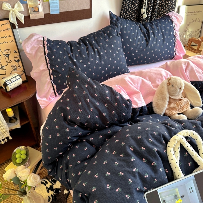 91家纺网 家纺一手货源 找家纺 阿曼达 2025新款韩系法式慵懒氛围感印花泡芙花边四件套（专版花型） 樱花泡芙-宅妹粉