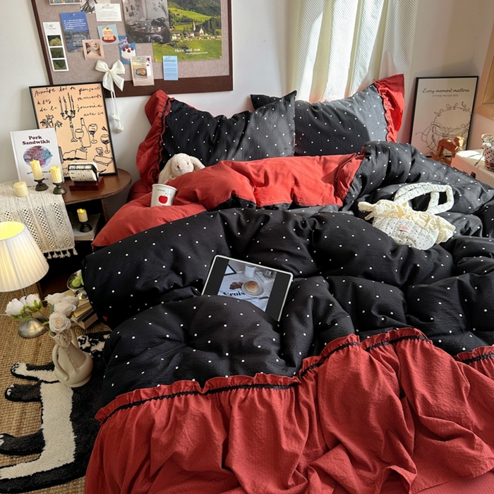 91家纺网 家纺一手货源 找家纺 阿曼达 2025新款韩系法式慵懒氛围感印花泡芙花边四件套（专版花型） 樱花泡芙-黑