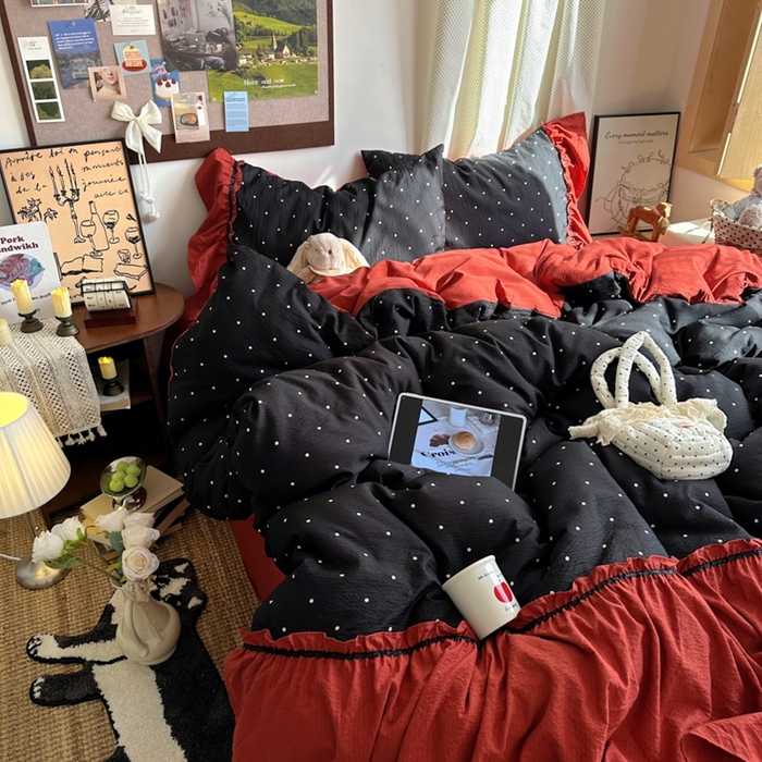 91家纺网 家纺一手货源 找家纺 阿曼达 2025新款韩系法式慵懒氛围感印花泡芙花边四件套（专版花型） 樱花泡芙-黑