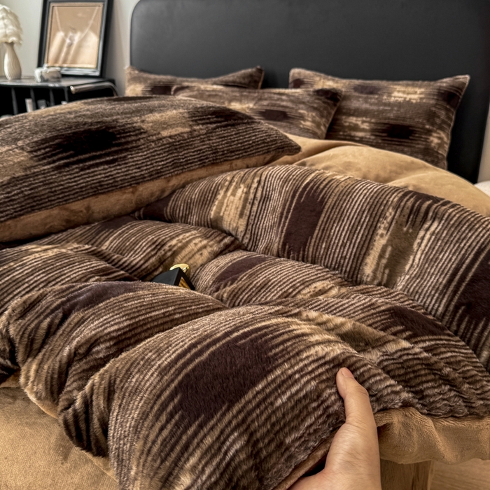 91家纺网 家纺一手货源 找家纺 乐窝家纺仓储 2025新款加厚保暖兔毛绒牛奶绒单品枕套单件枕头套-美拉德系列 轮回