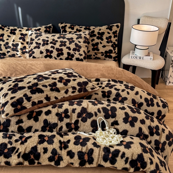 91家纺网 家纺一手货源 找家纺 乐窝家纺仓储 2025新款加厚保暖兔毛绒牛奶绒单品枕套单件枕头套-美拉德系列 蝶舞