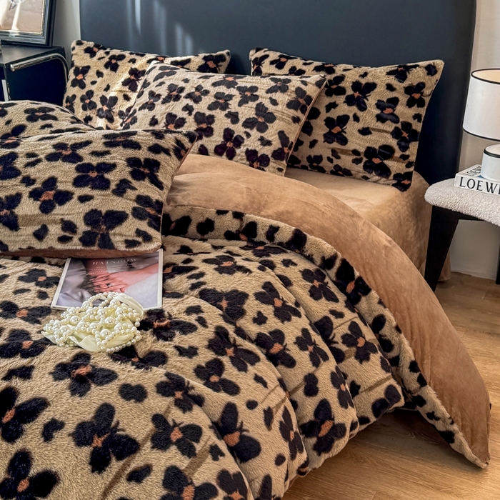 91家纺网 家纺一手货源 找家纺 乐窝家纺仓储 2025新款加厚保暖兔毛绒牛奶绒单品枕套单件枕头套-美拉德系列 蝶舞