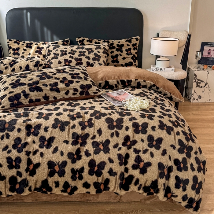 91家纺网 家纺一手货源 找家纺 乐窝家纺仓储 2025新款加厚保暖兔毛绒牛奶绒单品枕套单件枕头套-美拉德系列 蝶舞