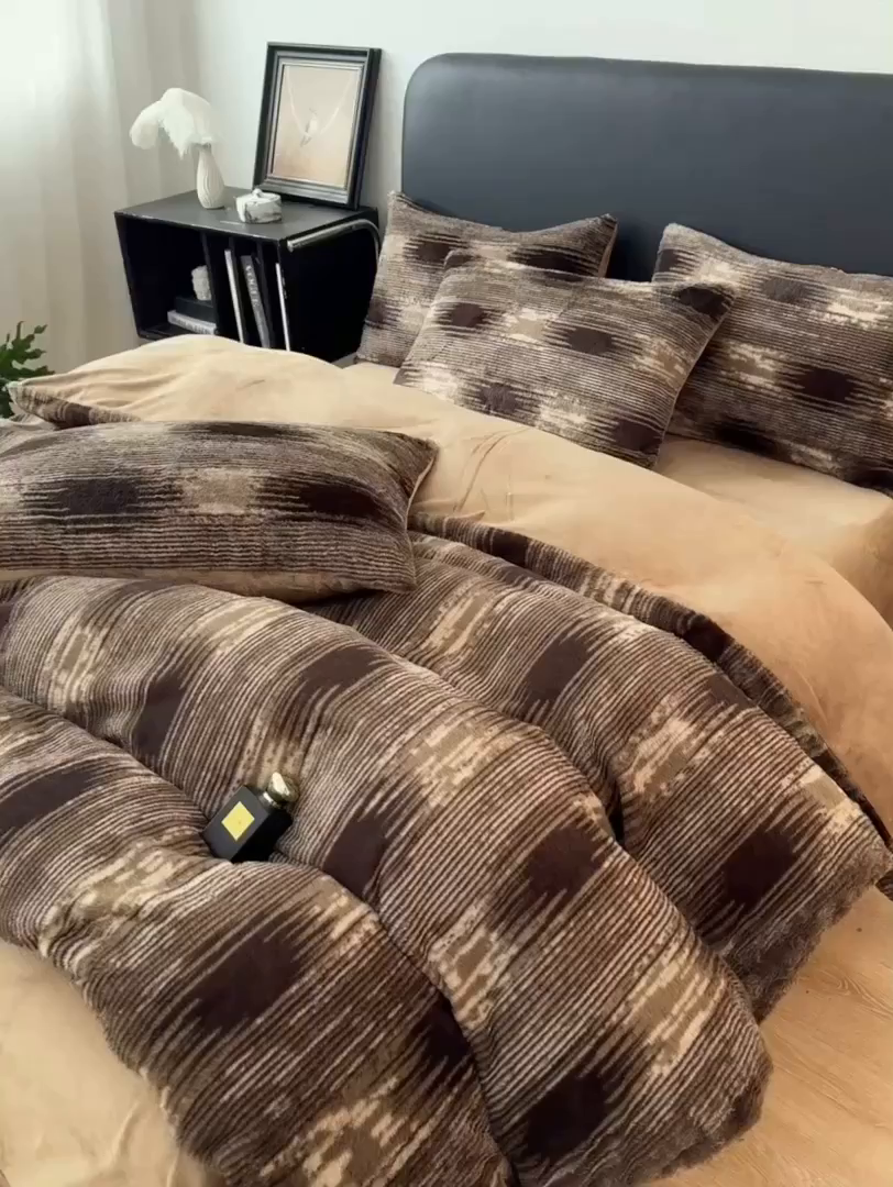 91家纺网 家纺一手货源 找家纺 乐窝家纺仓储 2025新款加厚保暖兔毛绒牛奶绒单品枕套单件枕头套-美拉德系列 轮回