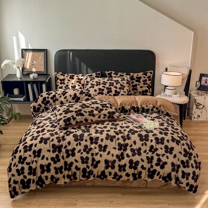 91家纺网 家纺一手货源 找家纺 乐窝家纺仓储 2025新款加厚保暖兔毛绒牛奶绒单品枕套单件枕头套-美拉德系列 蝶舞