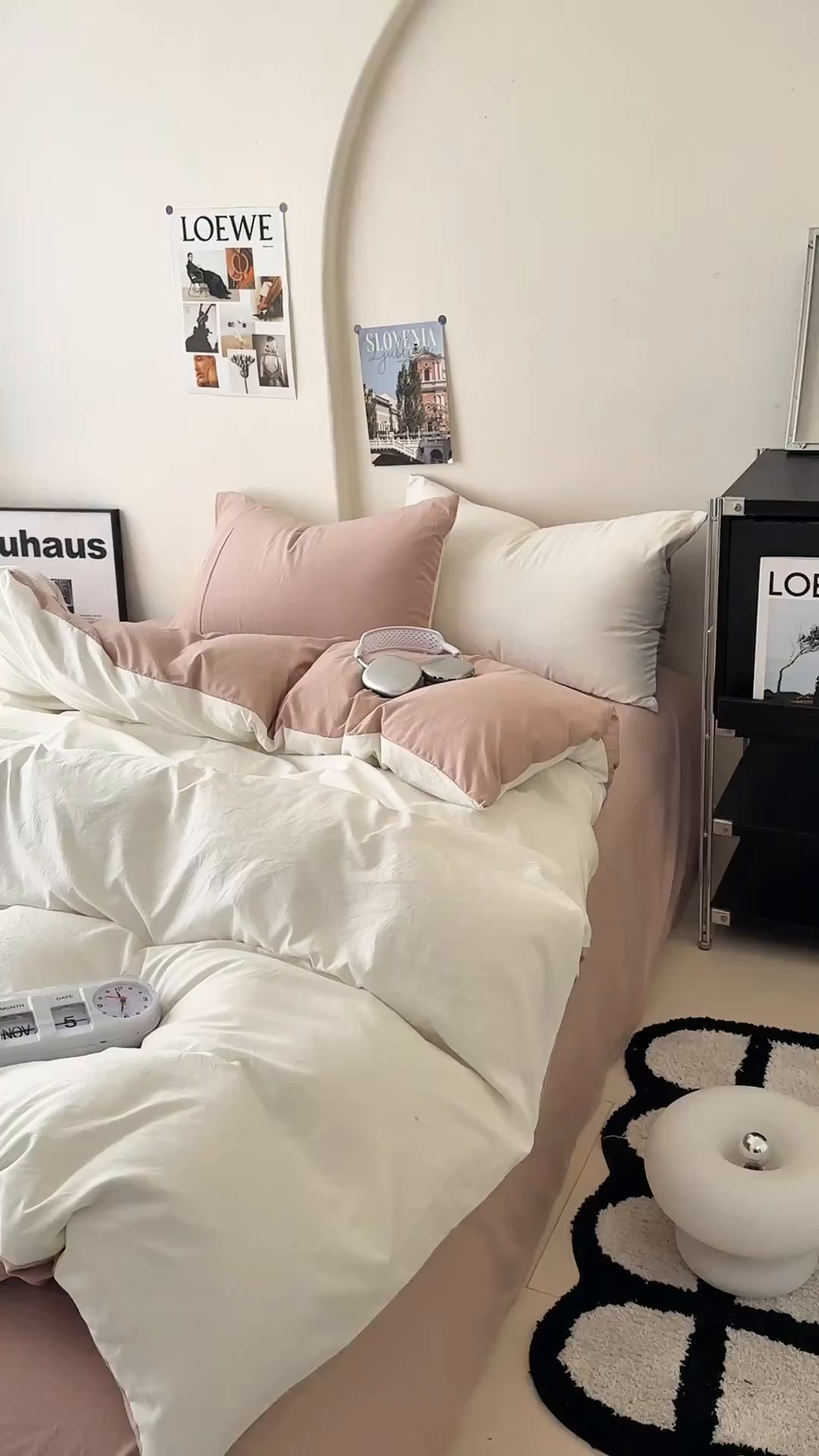 91家纺网 家纺一手货源 找家纺 桔禾家纺 2025新款ins风纯色水洗棉四件套双拼水洗棉学生三件套四件套 月白藕粉