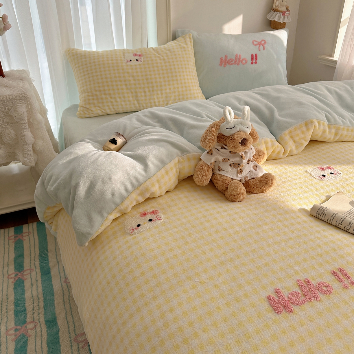 91家纺网 家纺一手货源 找家纺 韩都家居 2025新款ins毛巾绣猫咪系列加厚牛奶绒四件套 哈喽猫咪