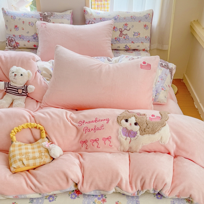 91家纺网 家纺一手货源 找家纺 （总）润肤居 2025新款卡通贴布绣牛奶绒系列四件套