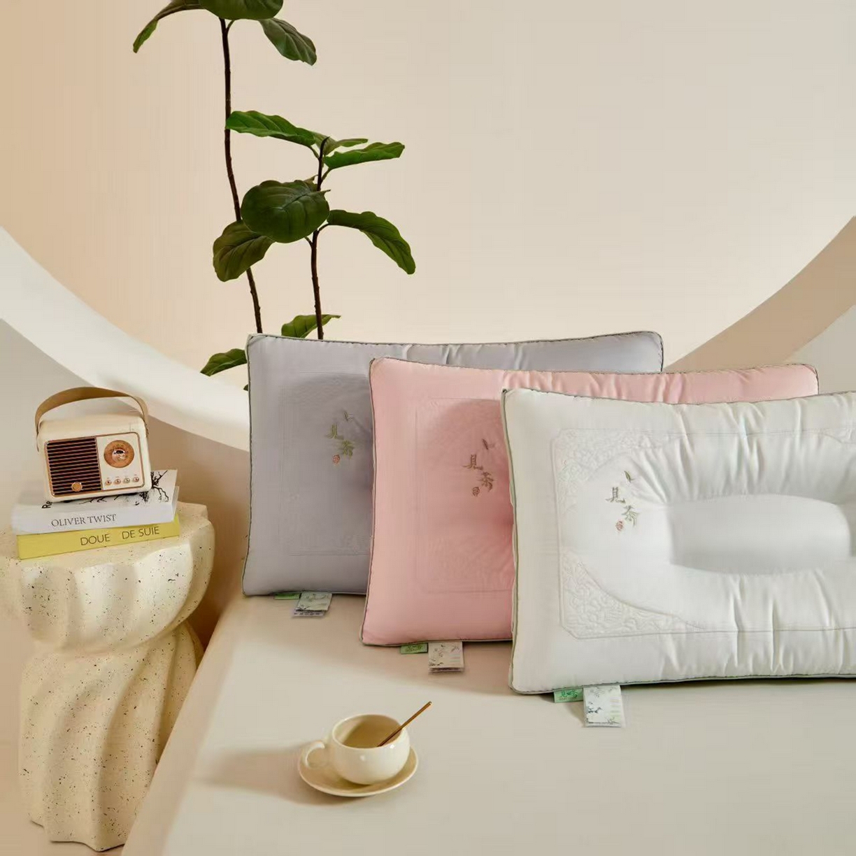 91家纺网 家纺一手货源 找家纺 （总）剑桥枕业 2025新款见茶深睡羽丝定型枕芯 剑桥枕业新品促销款式枕头