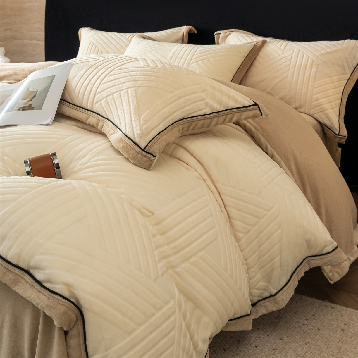 91家纺网 家纺一手货源 找家纺 （总）满座家居 2025新款高克重牛奶绒雕花四件套-罗马假日