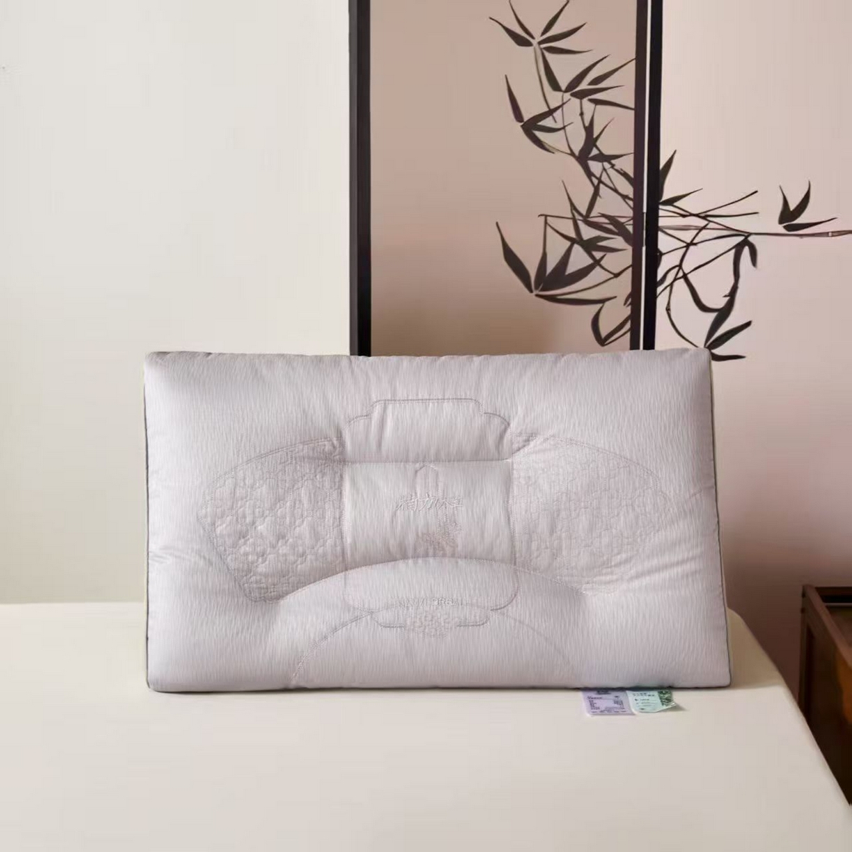 91家纺网 家纺一手货源 找家纺 （总）剑桥枕业 2025新款楠方本草羽丝定型枕芯 剑桥枕业新品促销款式枕头