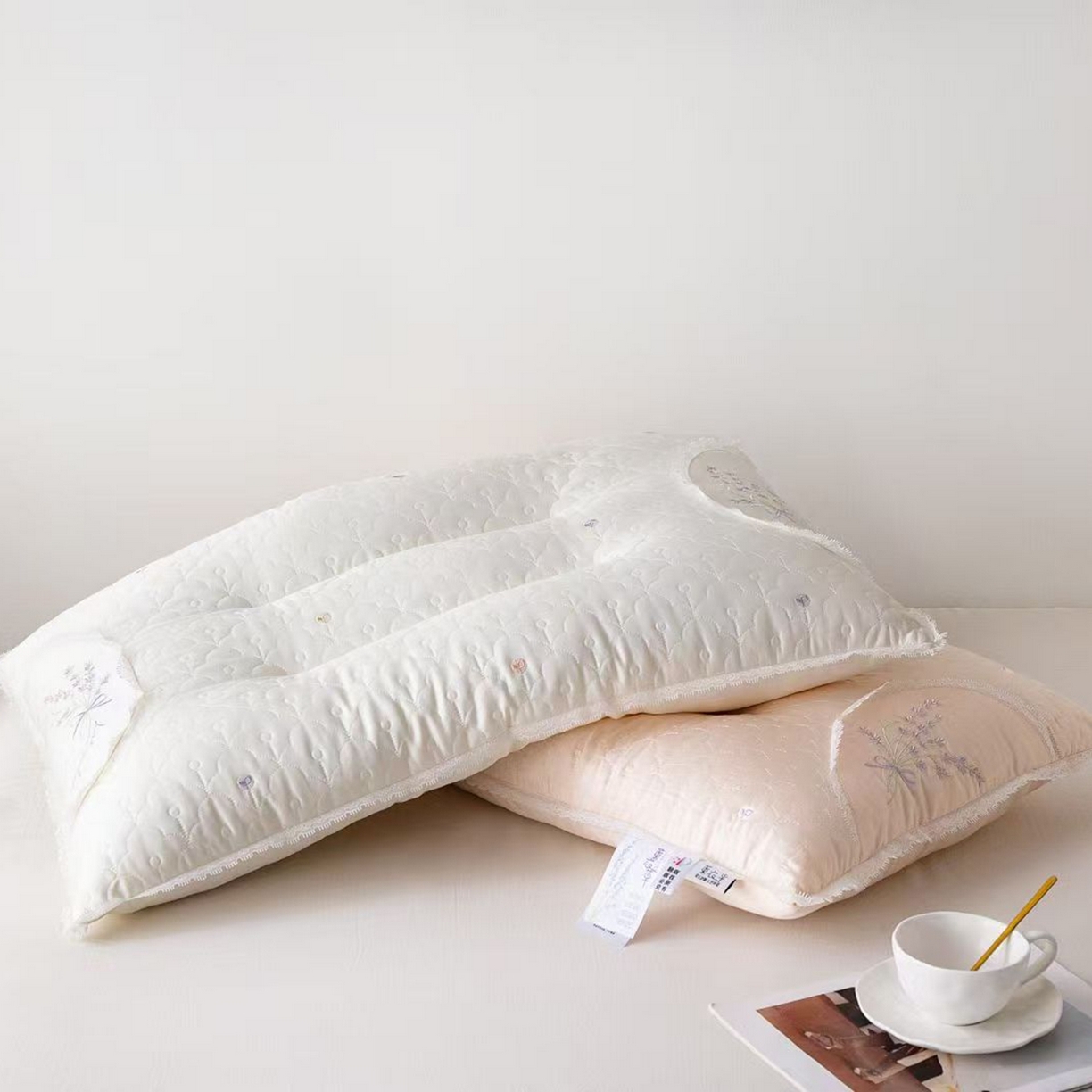 91家纺网 家纺一手货源 找家纺 （总）剑桥枕业 2025新款薰衣草香薰羽丝定型枕芯 剑桥枕业新品促销款式枕头