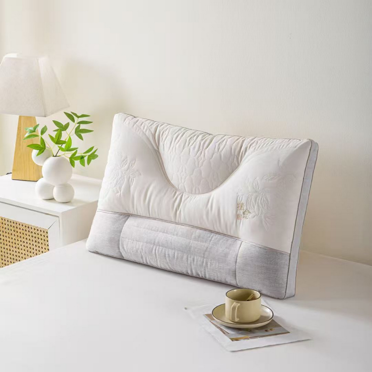 91家纺网 家纺一手货源 找家纺 （总）剑桥枕业 2025新款植念决明子羽丝定型枕芯 剑桥枕业新品促销款式枕头