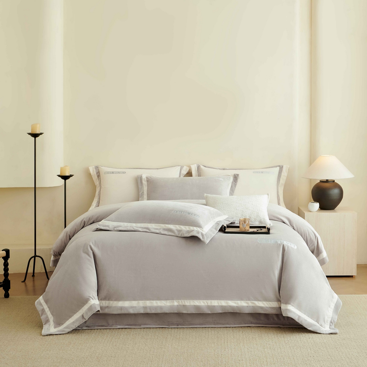 91家纺网 家纺一手货源 找家纺 榻尚家居 2025新款婴肤牛奶绒拼色工艺绣花四件套-米菲 米菲-典灰