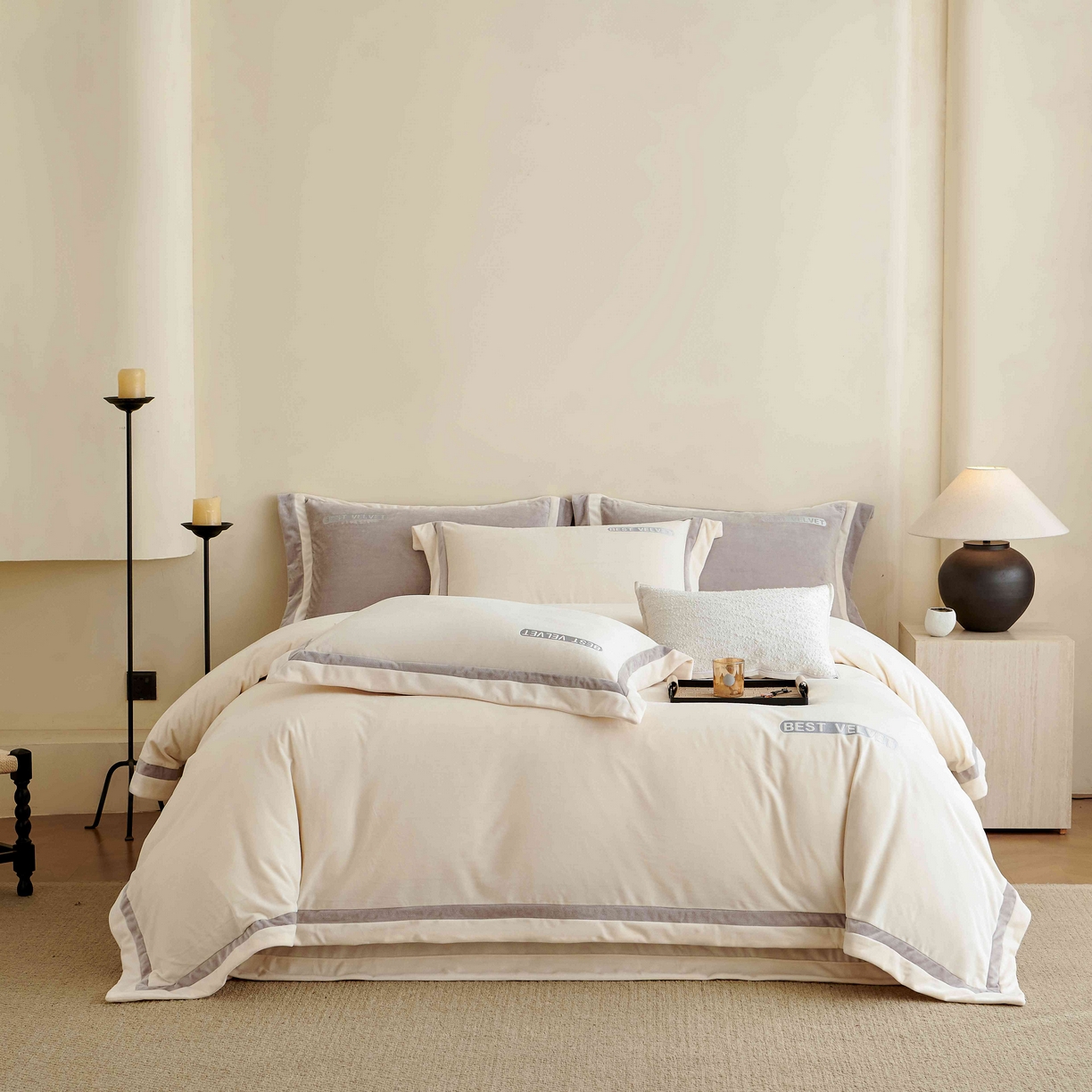 91家纺网 家纺一手货源 找家纺 榻尚家居 2025新款婴肤牛奶绒拼色工艺绣花四件套-米菲 米菲-米白