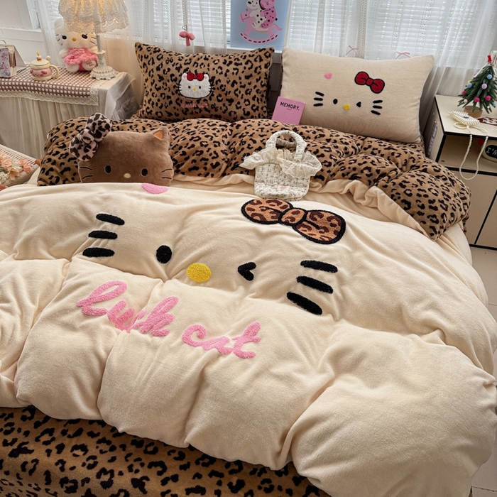 91家纺网 家纺一手货源 找家纺 （总）徕米家居 2025新款卡通毛巾绣绣花牛奶绒四件套-豹纹猫咪系列