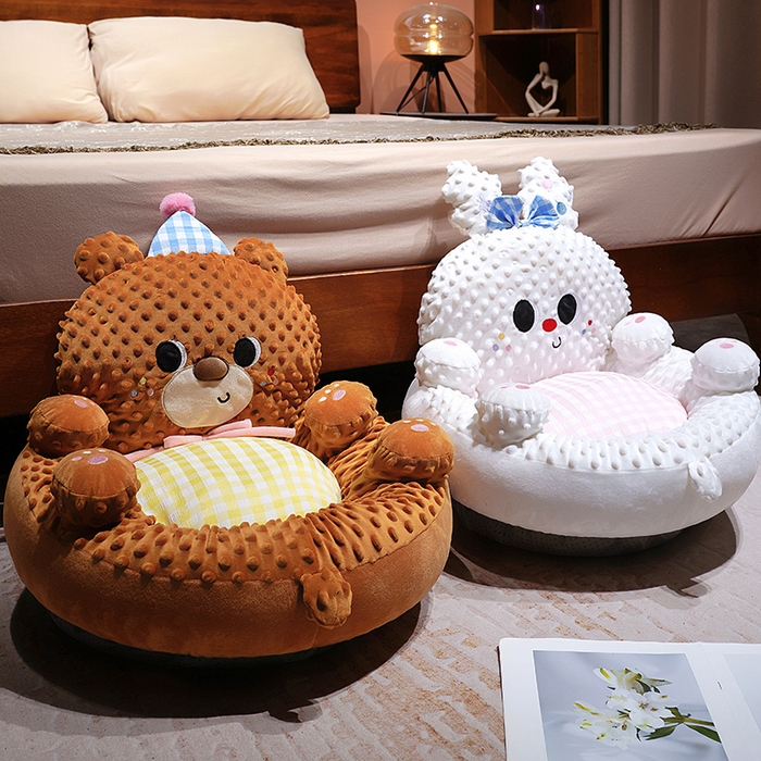 91家纺网 家纺一手货源 找家纺 仟亿莱 2025新款泡泡绒治愈系翻肚蒲团坐垫 翻肚巧克力熊