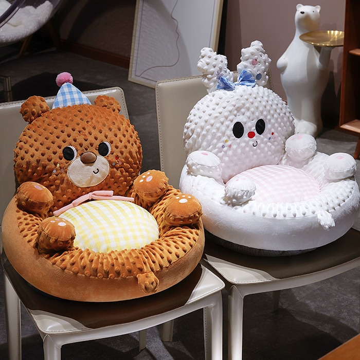 91家纺网 家纺一手货源 找家纺 仟亿莱 2025新款泡泡绒治愈系翻肚蒲团坐垫 翻肚巧克力熊