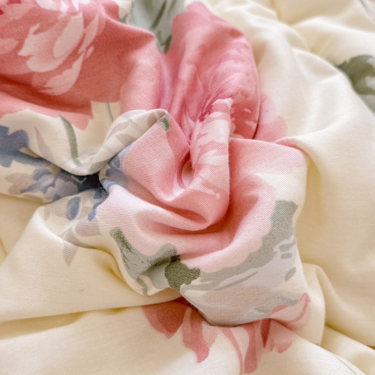 91家纺网 家纺一手货源 找家纺 黛妮雅2025新款全棉豆豆绒春秋被学生单双人被子被芯冬被（提供买家秀）锦上添花