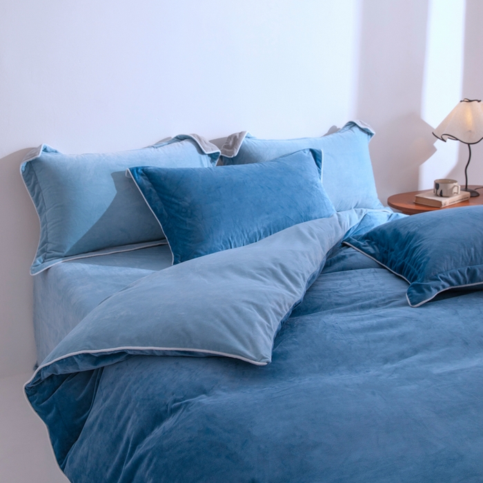 91家纺网 家纺一手货源 找家纺 安力森/诚臻酒店用品 2025新款麻绳婴儿绒四件套 秋冬加厚亲肤保暖卧室床品套件（280克） 雾兰-浅蓝