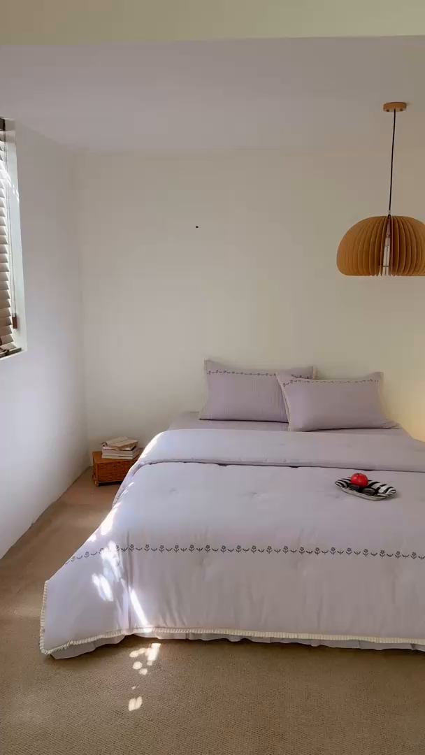 91家纺网 家纺一手货源 找家纺 汇庭 2025秋冬新款花田小趣床盖三件套+花研春秋被 春秋-花研紫